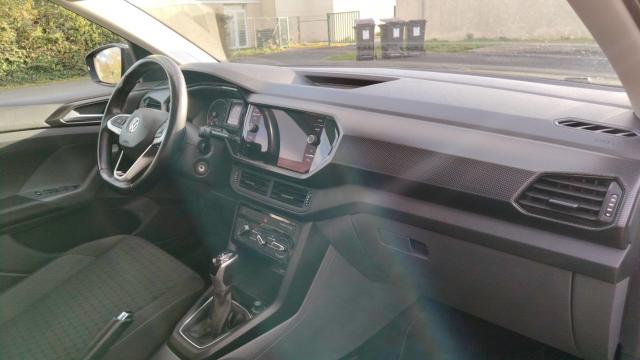 Volkswagen T-Cross image 2