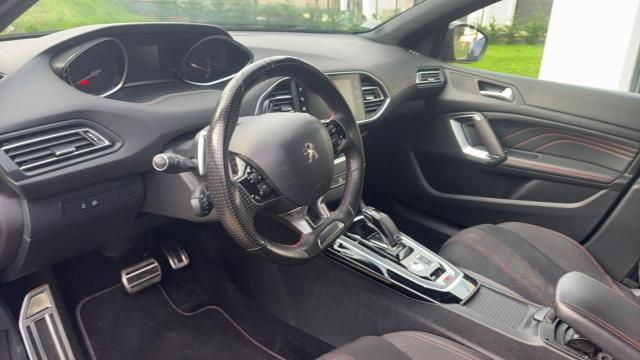 Peugeot 308 image 2