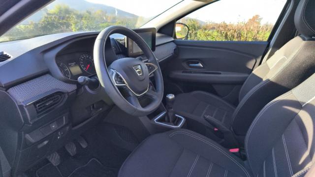 Dacia Sandero image 2