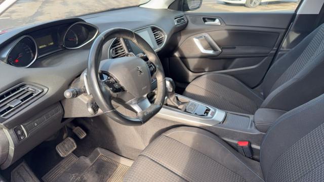 Peugeot 308 image 8