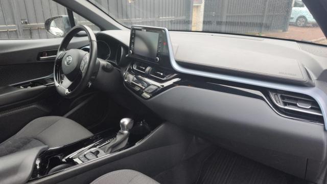 Toyota C-Hr image 6