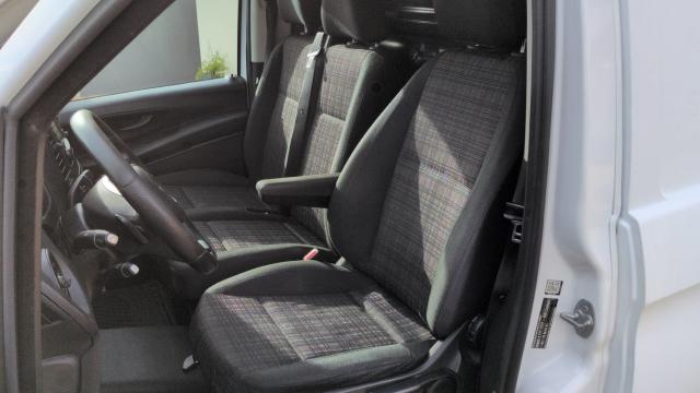 Mercedes Benz Vito image 9