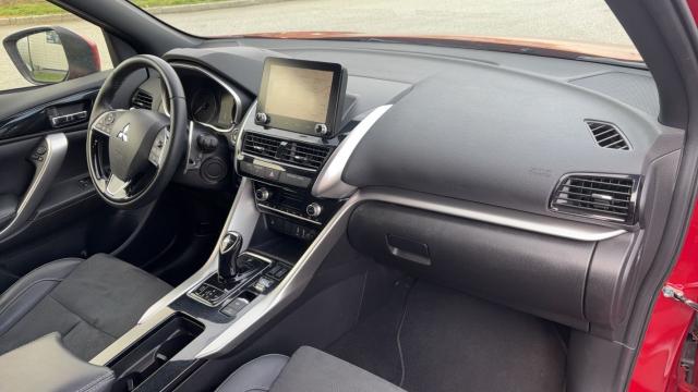 Mitsubishi Eclipse Cross image 3