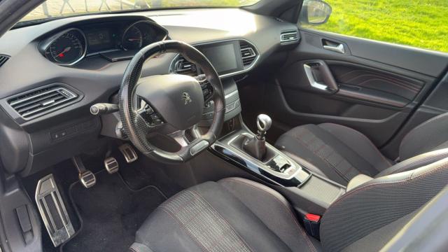 Peugeot 308 image 1