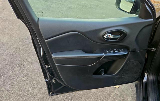 Jeep Cherokee image 7