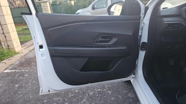 Dacia Sandero image 9