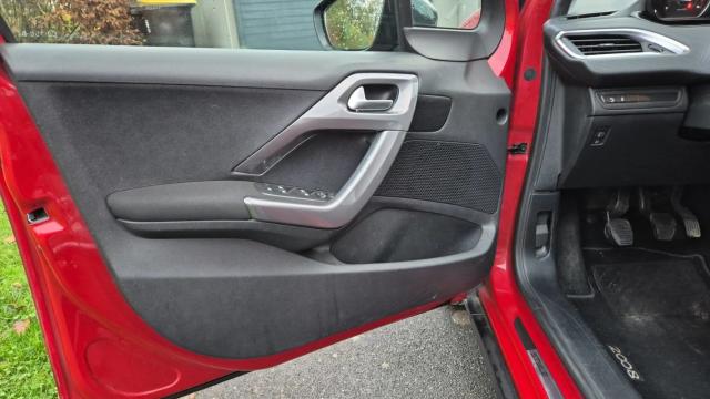 Peugeot 2008 image 4