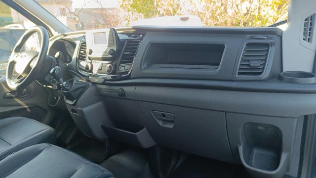 Ford Transit image 8