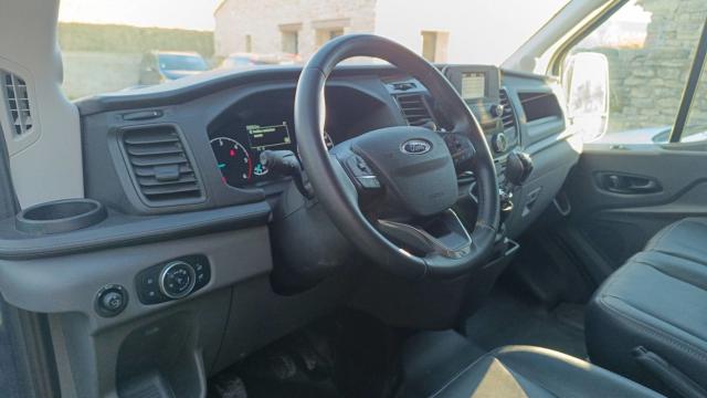 Ford Transit image 6
