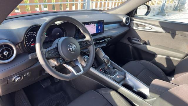 Alfa Romeo Tonale image 9