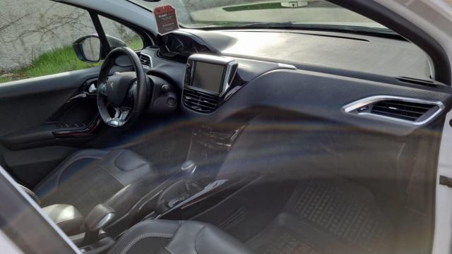 Peugeot 2008 image 6