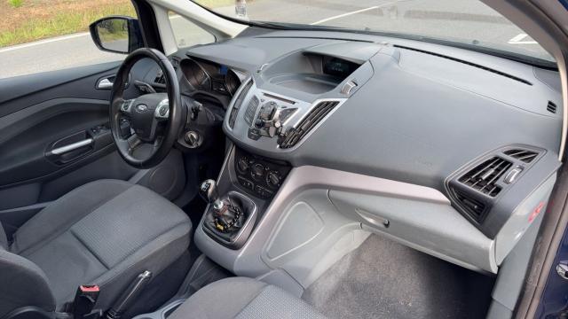 Ford C-Max image 8