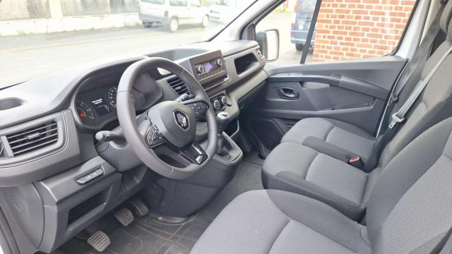 Renault Trafic image 4