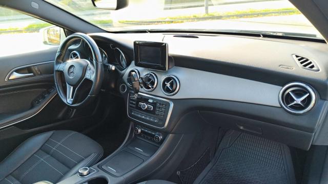 Mercedes Benz Gla image 2