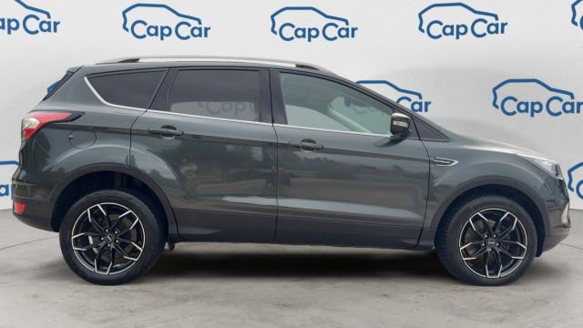 Ford Kuga image 2
