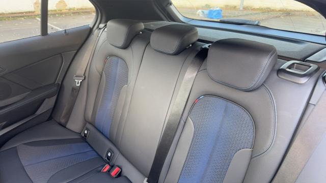 Bmw Série 1 image 8