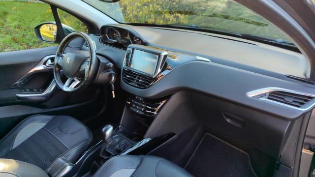 Peugeot 2008 image 3