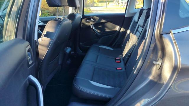 Peugeot 2008 image 8