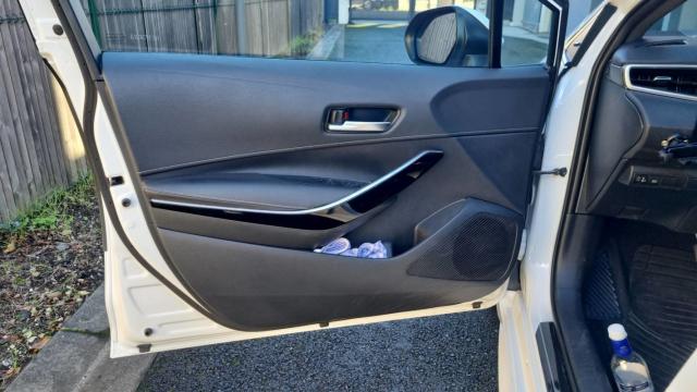 Toyota Corolla image 6