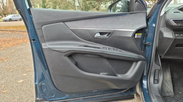 Peugeot 3008 image 1