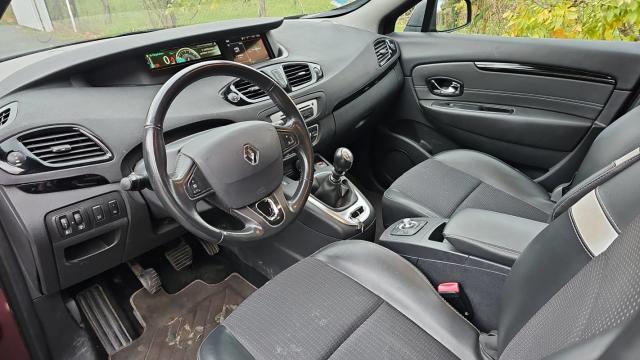 Renault Grand Scénic image 1