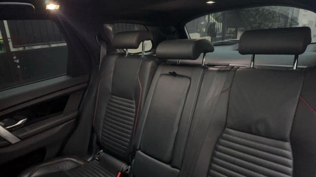 Land Rover Discovery Sport image 9