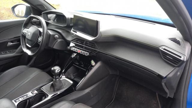 Peugeot 2008 image 3