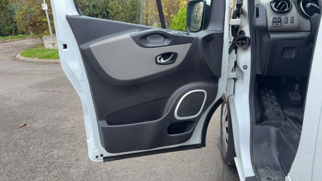 Renault Trafic image 3