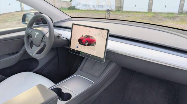 Tesla Model Y image 9