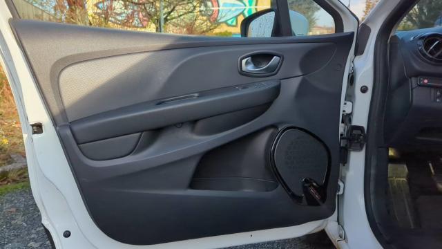 Renault Clio image 9