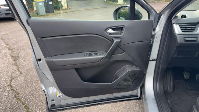 Renault Captur image 2