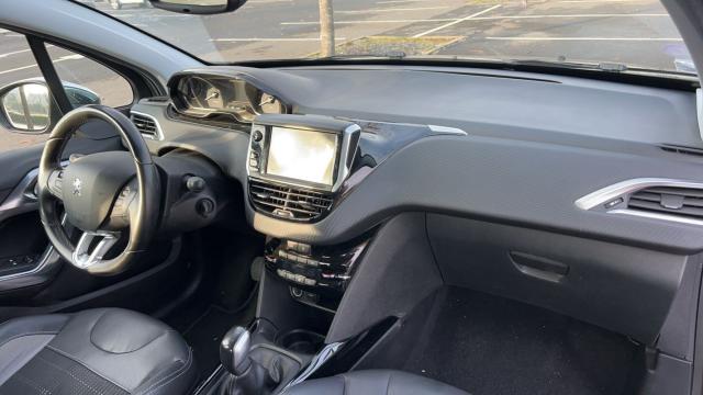 Peugeot 2008 image 5