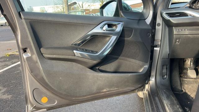 Peugeot 2008 image 9