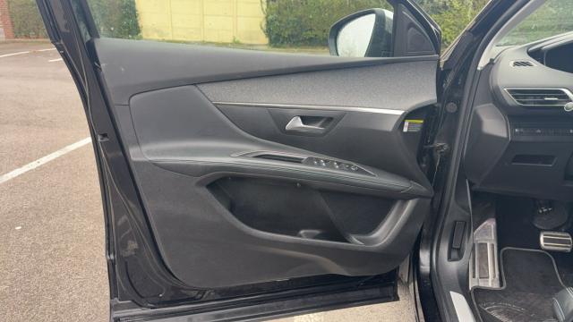 Peugeot 5008 image 9