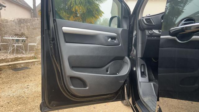 Peugeot Traveller image 2