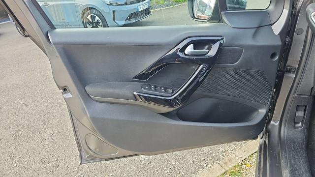 Peugeot 208 image 4