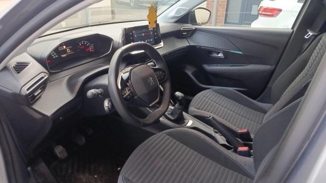 Peugeot 208 image 1