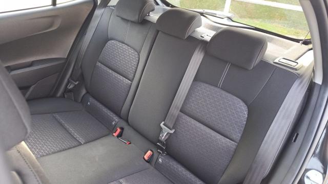 Kia Picanto image 9