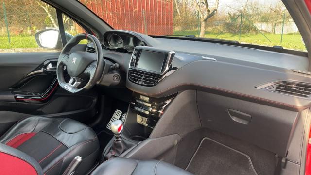 Peugeot 208 image 3