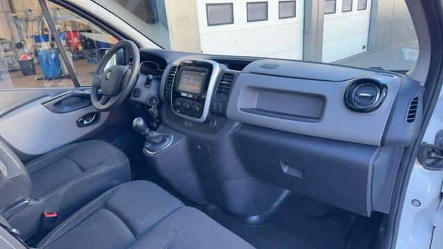 Renault Trafic image 4
