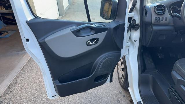Renault Trafic image 8