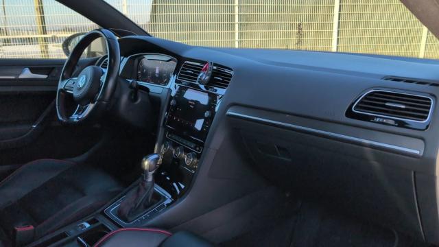 Volkswagen Golf image 6