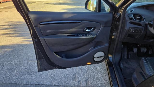 Renault Scénic image 1