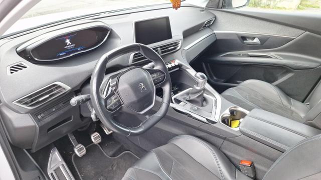 Peugeot 3008 image 3