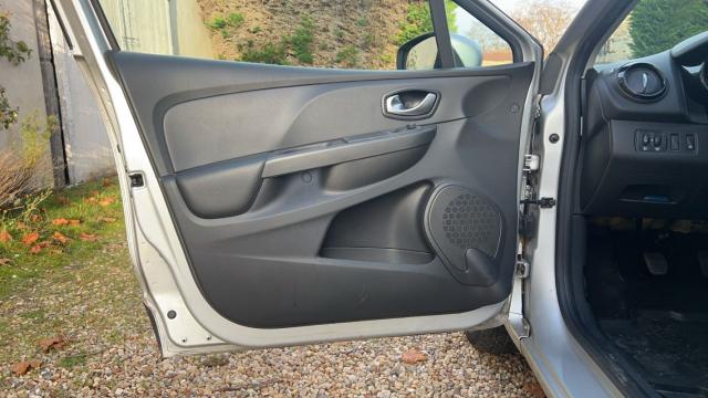 Renault Clio Estate image 7