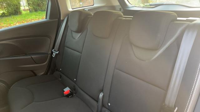 Renault Clio Estate image 1