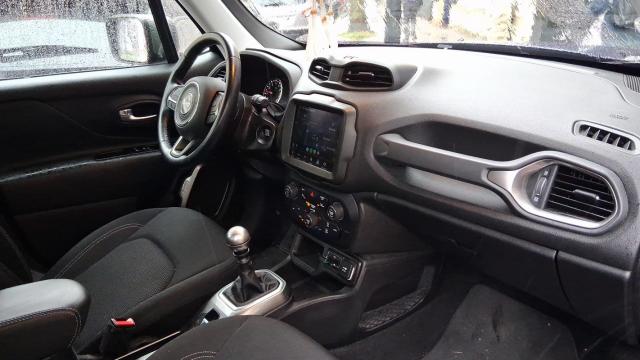 Jeep Renegade image 3