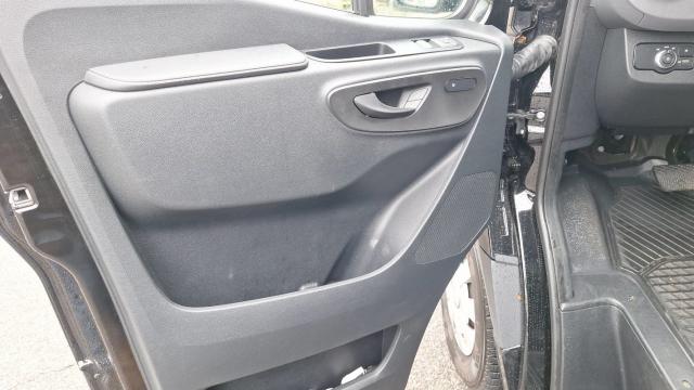 Mercedes Benz Sprinter image 7