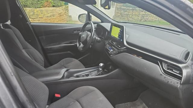 Toyota C-Hr image 5