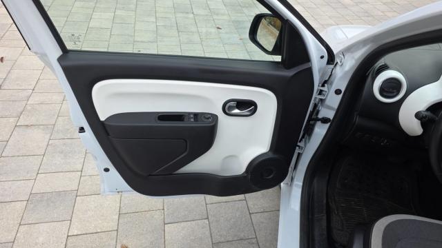 Renault Twingo image 9